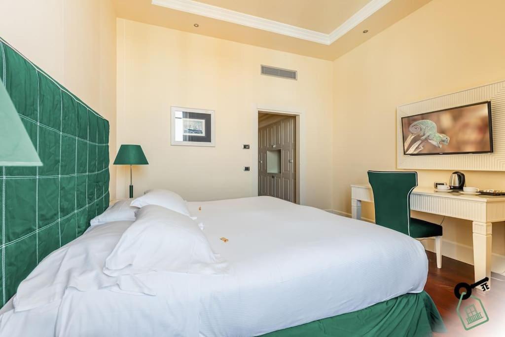 Hotel Rooms Livorno Exterior photo